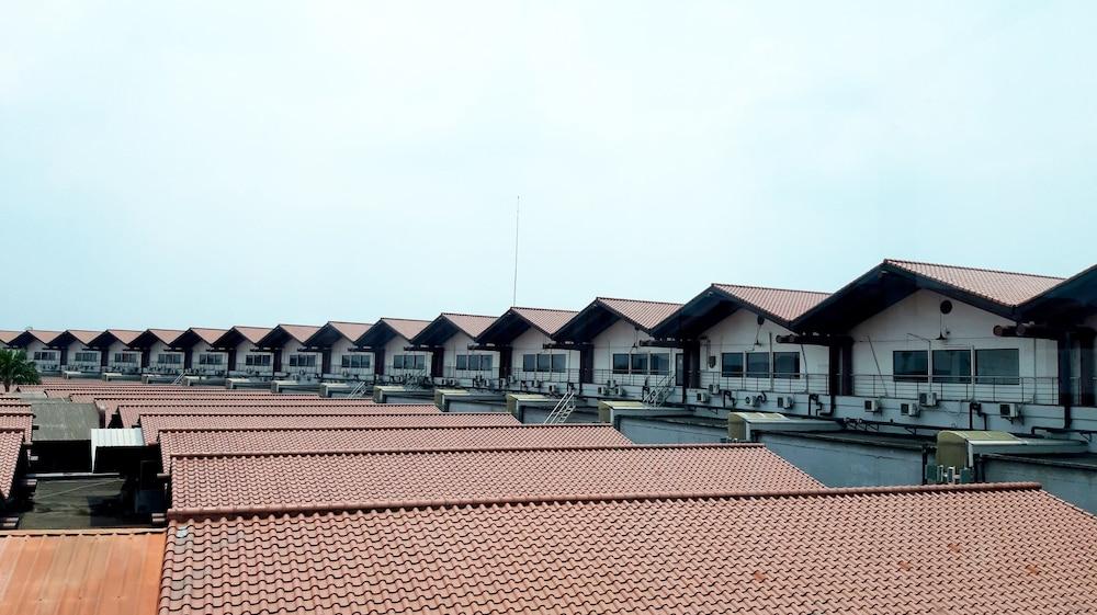 雅加达机场酒店 当格浪 外观 照片
